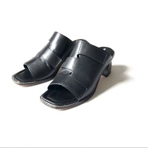 Donald Pliner Amalia Block Heel Adjustable Sandal